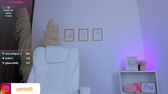 shannel moss   online show from 03/08/26, 02:04