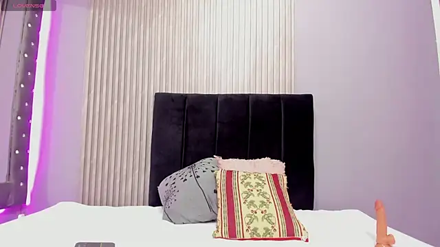 Sex samantha online show from 12/22/25, 01:30