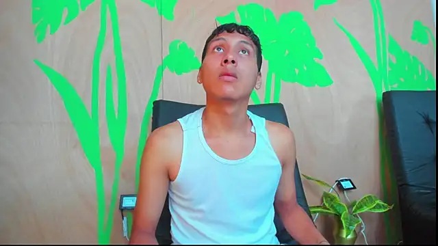 spicy adonhis online show from 03/31/26, 01:44