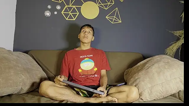 spicy adonhis online show from 04/17/26, 01:36