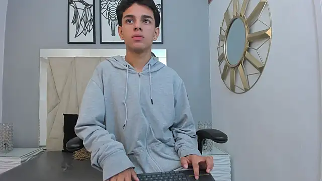 owen  johnson online show from 09/19/25, 11:55