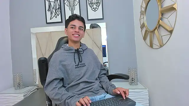 owen  johnson online show from 09/24/25, 11:57