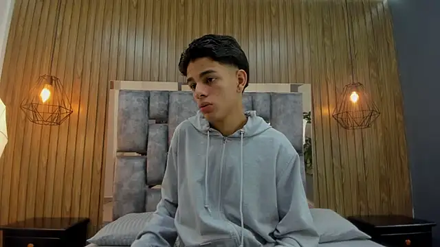 owen  johnson online show from 12/02/25, 11:37