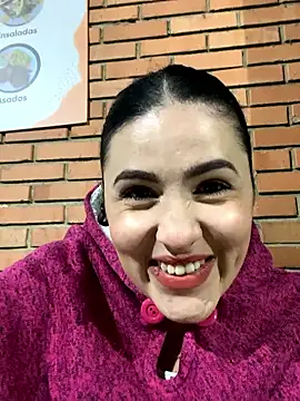 IvettSt  online show from 12/18/25, 06:30