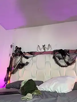 SamanthaDiamonds  online show from 10/12/25, 11:37