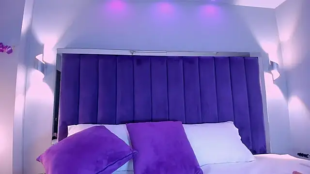 mia everly online show from 03/03/26, 12:50