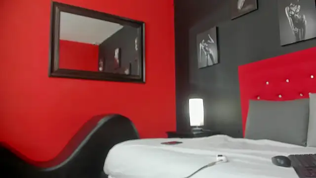 lilyth adam online show from 09/25/25, 07:50