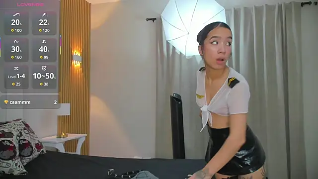 lilyth adam online show from 11/11/25, 07:36