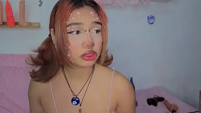 zoelight18 online show from 10/26/25, 09:26