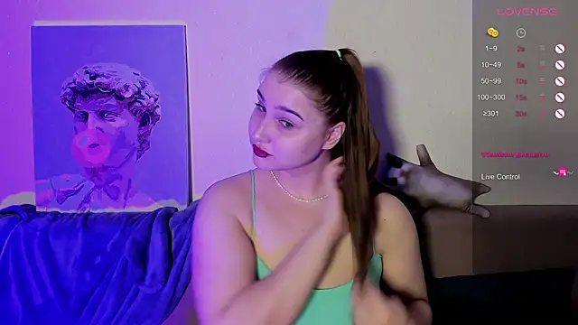 Snapshot of yourlexie chatting on 09/20/25, 12:17 yourlexie online show from 09/20/25, 12:17