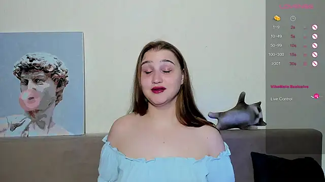 Snapshot of yourlexie chatting on 10/18/25, 12:50 yourlexie online show from 10/18/25, 12:50