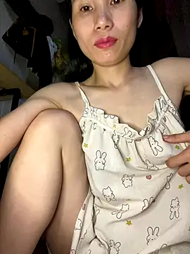 Snapshot of MinHiNi chatting on 09/24/25, 12:58 MinHiNi online show from 09/24/25, 12:58