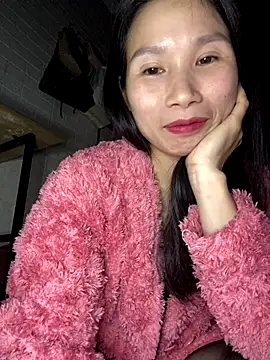 Snapshot of MinHiNi chatting on 12/01/25, 04:01 MinHiNi online show from 12/01/25, 04:01