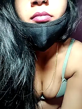 NEHA-DESHI999 online show from 12/17/25, 04:02