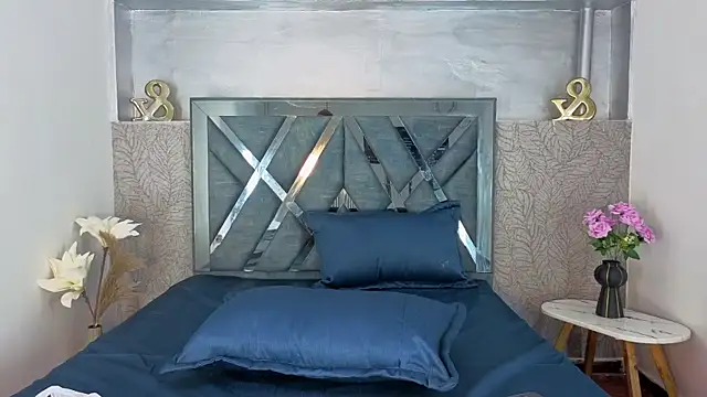  DantFox  online show from 12/02/25, 08:26