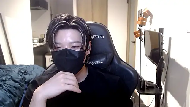 Mei-Tanaka online show from 10/03/25, 02:58