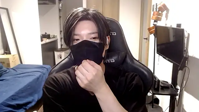 Mei-Tanaka online show from 10/04/25, 04:27