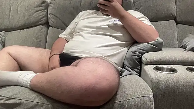 Snapshot of British_28 chatting on 09/11/25, 09:15 British 28 online show from 09/11/25, 09:15