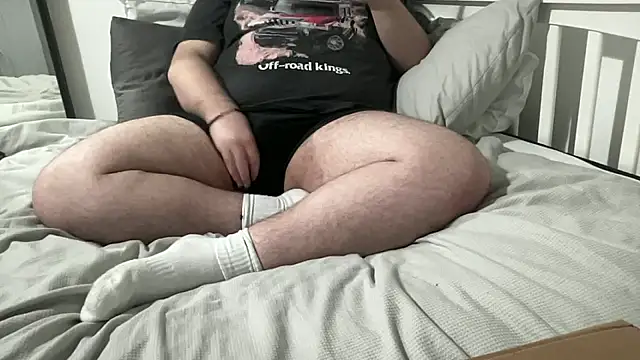 Snapshot of British_28 chatting on 02/18/26, 04:03 British 28 online show from 02/18/26, 04:03