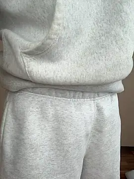 iikangi online show from 04/29/26, 12:05