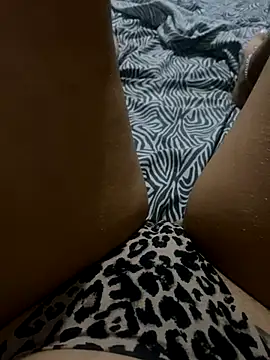 Snapshot of Darkfemminineenergy22 chatting on 09/11/25, 06:08 Darkfemminineenergy22 online show from 09/11/25, 06:08