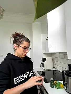 AlitaNova online show from 10/25/25, 10:56