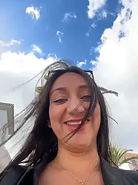 Ninabigtitied online show from 11/29/25, 01:25