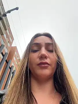 Ninabigtitied online show from 05/21/26, 08:05