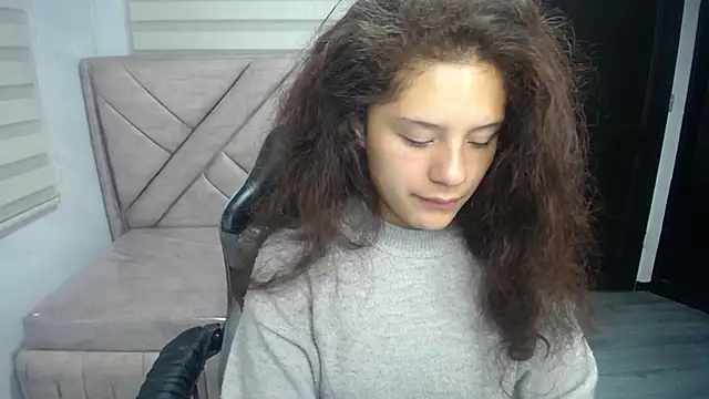 Velvet Moon V online show from 10/10/25, 01:10