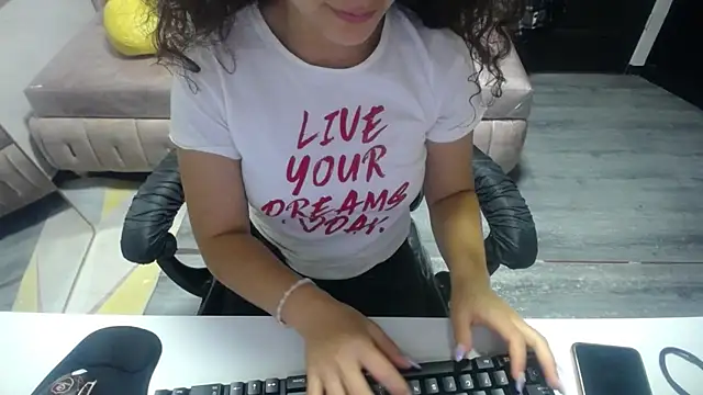 Velvet Moon V online show from 10/18/25, 01:12