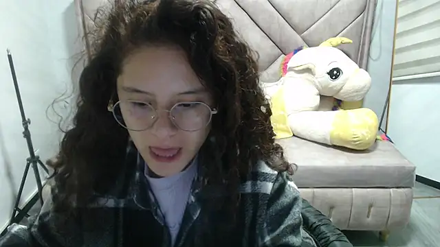 Velvet Moon V online show from 11/14/25, 01:10