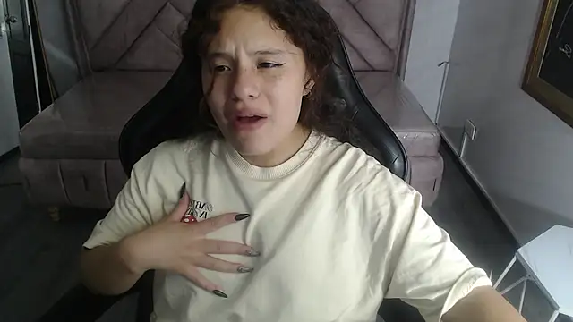 Velvet Moon V online show from 02/09/26, 08:13