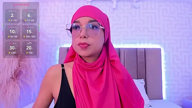 naishaa  online show from 04/06/26, 07:59