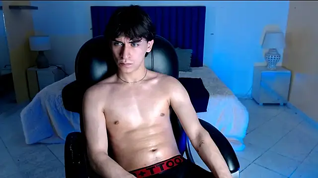 RoberthAlv online show from 02/17/26, 01:40