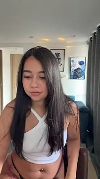 Lily June online show from 04/18/26, 07:51