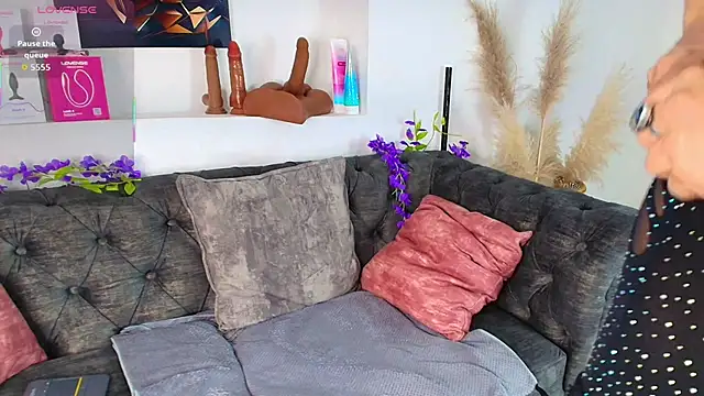 may wood online show from 09/24/25, 12:08