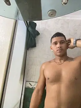 Snapshot of evan_hardy chatting on 10/06/25, 12:08 evan hardy online show from 10/06/25, 12:08