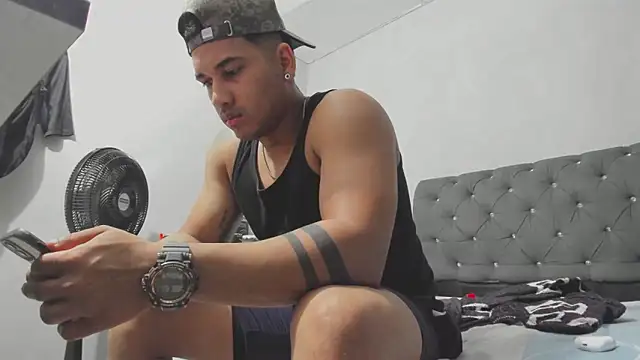 Snapshot of evan_hardy chatting on 11/05/25, 03:06 evan hardy online show from 11/05/25, 03:06