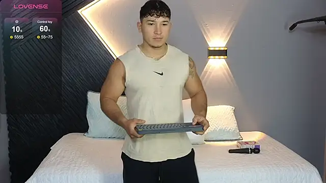 Horny nick18 online show from 02/10/26, 01:15