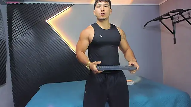 Horny nick18 online show from 03/21/26, 01:26