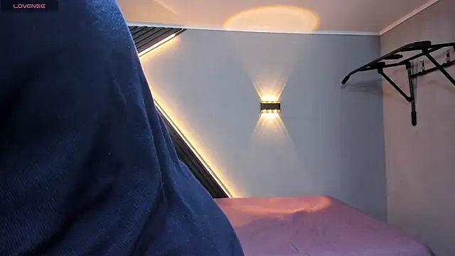 Horny nick18 online show from 04/18/26, 11:14