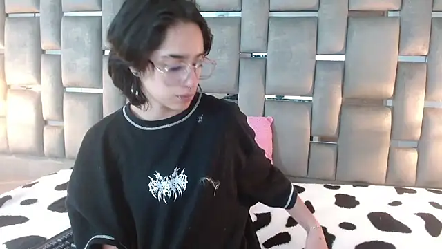 katalinathxandbritney1 online show from 09/11/25, 02:44