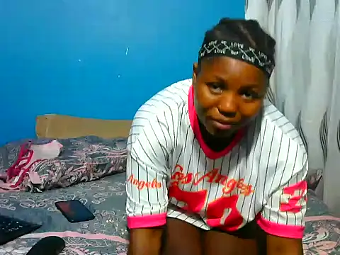 SweetHoney21  online show from 11/23/25, 08:19