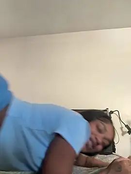 PrettyBabriexox online show from 10/26/25, 04:24