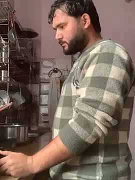 Snapshot of amitsharma7868 chatting on 01/17/26, 04:06 amitsharma7868 online show from 01/17/26, 04:06