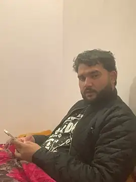 Snapshot of amitsharma7868 chatting on 01/17/26, 04:11 amitsharma7868 online show from 01/17/26, 04:11