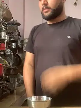 Snapshot of amitsharma7868 chatting on 02/15/26, 03:03 amitsharma7868 online show from 02/15/26, 03:03