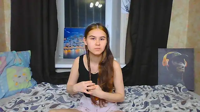 litle owl online show from 09/25/25, 04:32