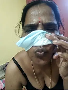 Snapshot of Darshini-Lovely chatting on 11/14/25, 07:40 Darshini-Lovely online show from 11/14/25, 07:40