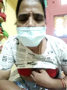 Snapshot of Darshini-Lovely chatting on 11/15/25, 06:33 Darshini-Lovely online show from 11/15/25, 06:33